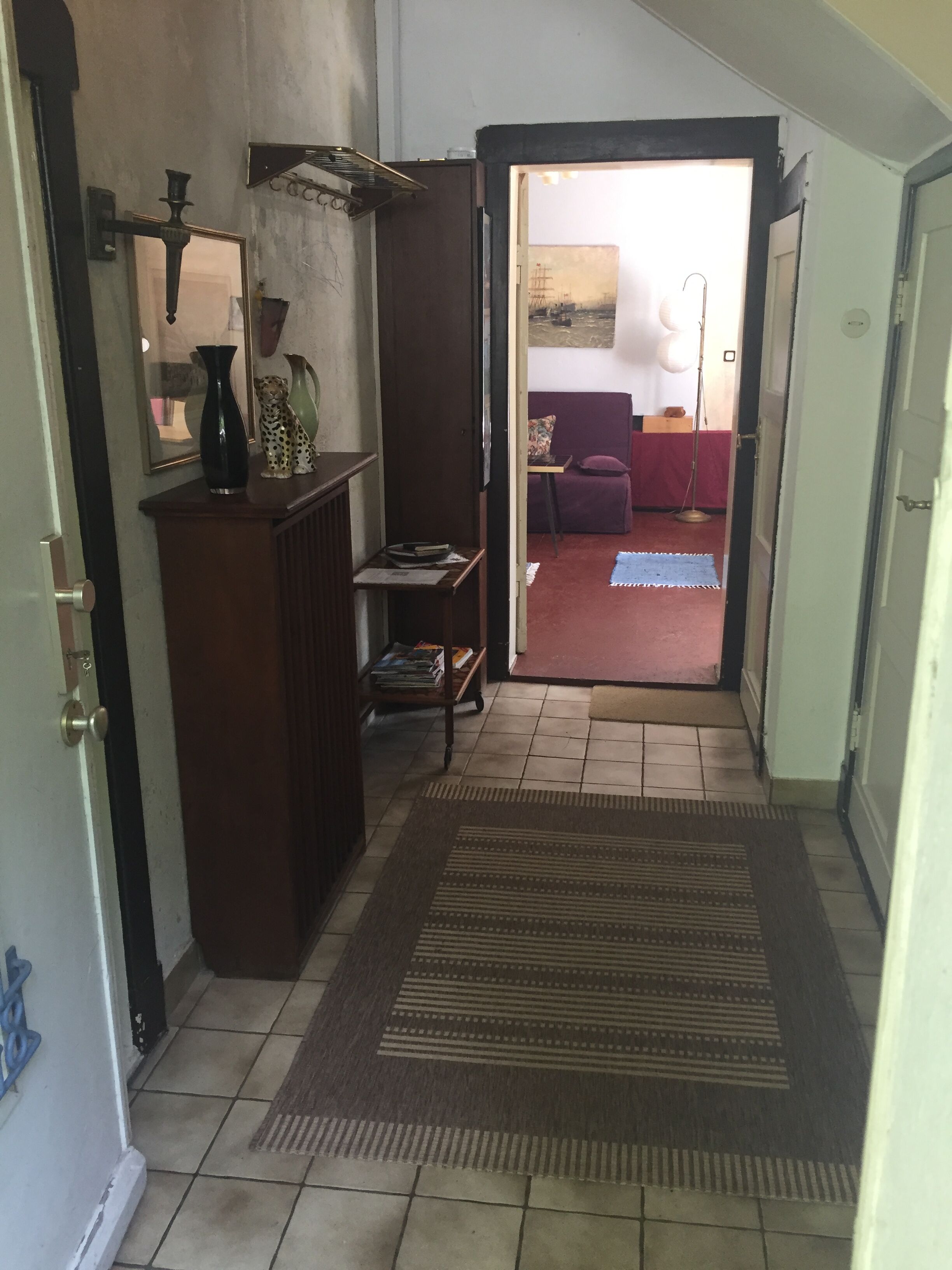 Ah, Villa West in Berlin's green city center is waiting for dear guests at times