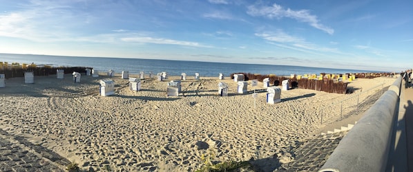 Beach nearby - Apartment/balcony, close to the beach, elevator, beach chair incl., storage room for e-bikes. (Cuxhaven)