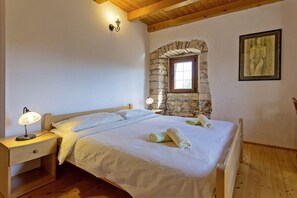 2 slaapkamers, een strijkplank/strijkijzer, wifi, beddengoed