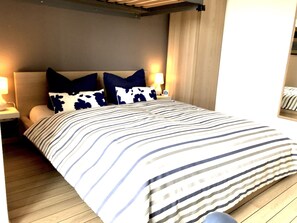 1 bedroom, iron/ironing board, WiFi, bed sheets - Maritime boutique vacation apartment AM YACHTHAFEN (Greifswald)