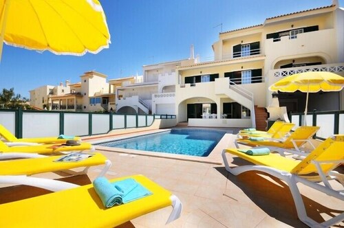8 bedroom Villa Bella, Private Pool, Albufeira  Close to Strip & Old Town