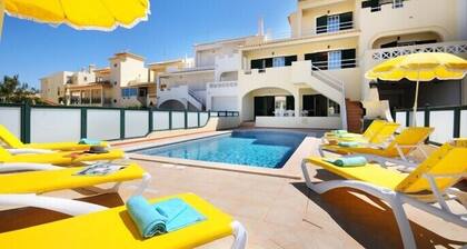 8 bedroom Villa Bella, Private Pool, Albufeira Close to Strip & Old Town