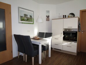 Dining - Vacation home at the Wangermeer, 3 bedrooms up to 8 pers. charging station / wallbox  (Hohenkirchen)