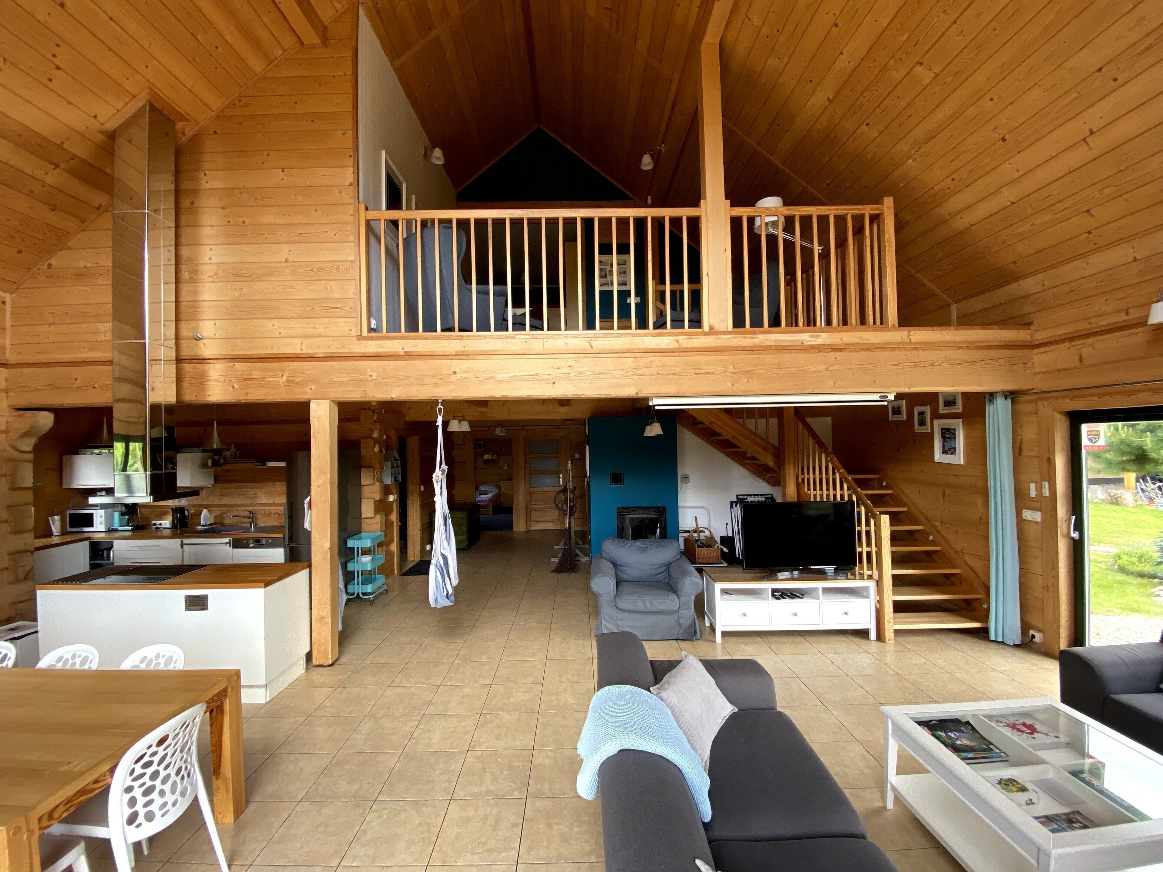 Smart TV, fireplace, DVD player, books