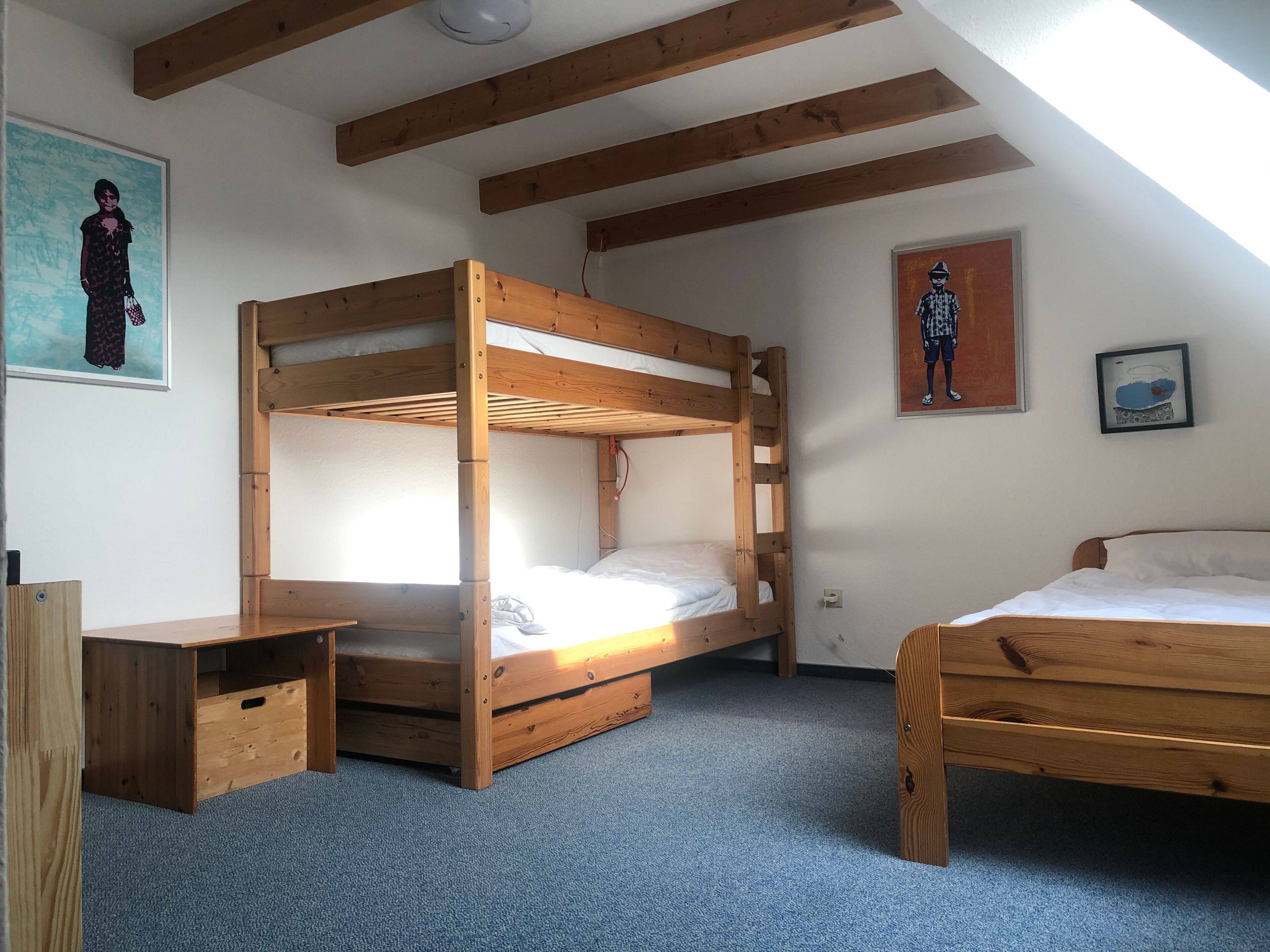 2 bedrooms, travel cot, WiFi