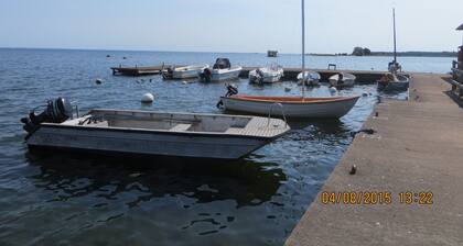 House Ekbacken between Kalmar and Karlskrona in the Kingdom of Crystal - price all inclusive!