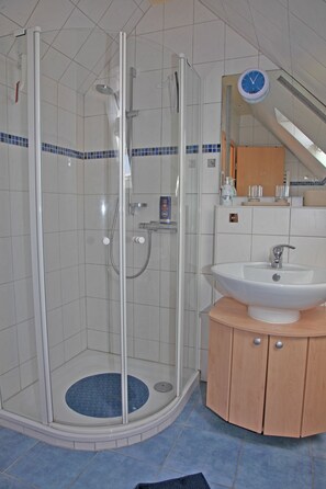 Een douche, een haardroger