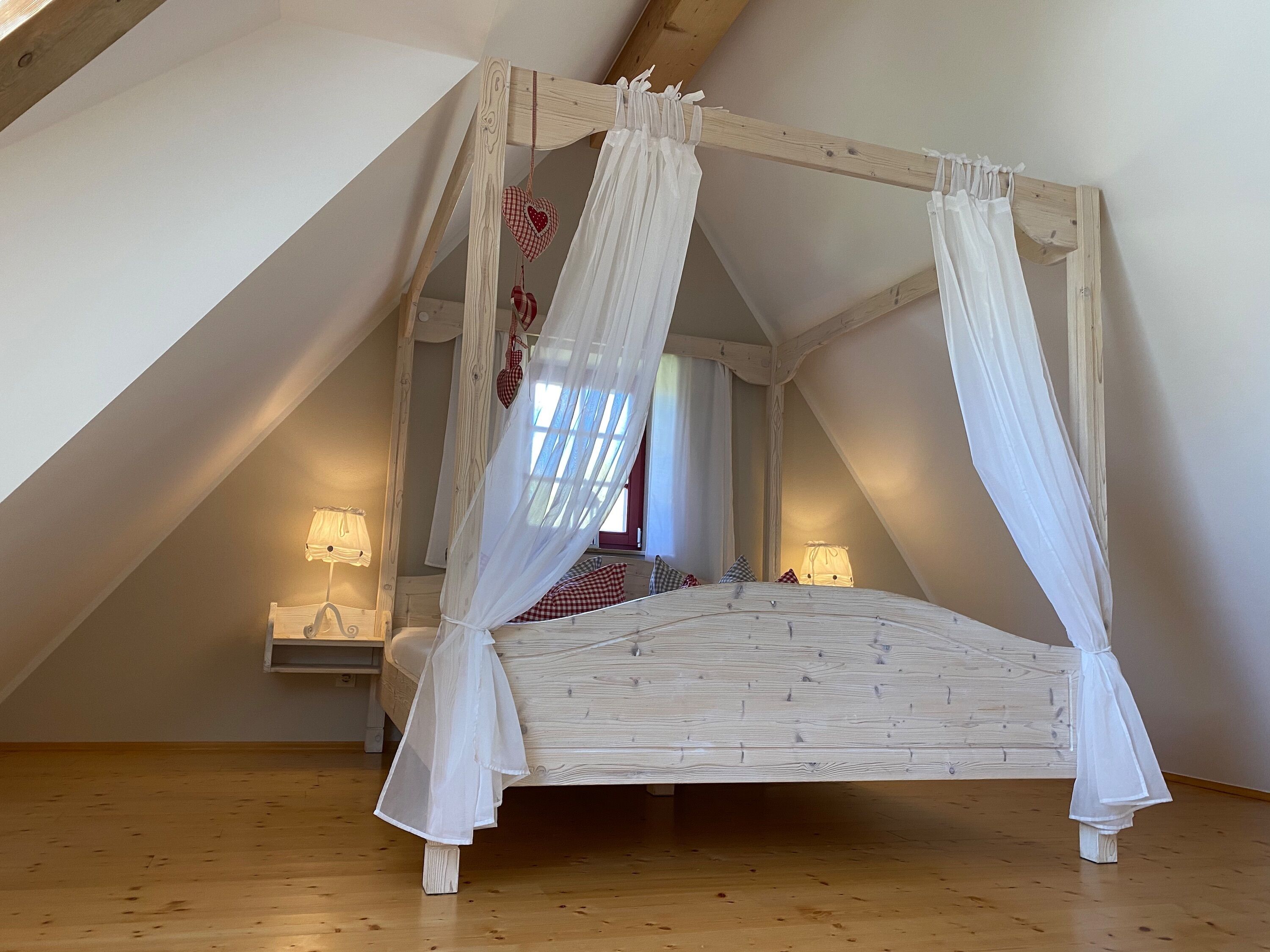 6 Schlafzimmer, Zimmersafe, Bügeleisen/Bügelbrett, Reisekinderbett