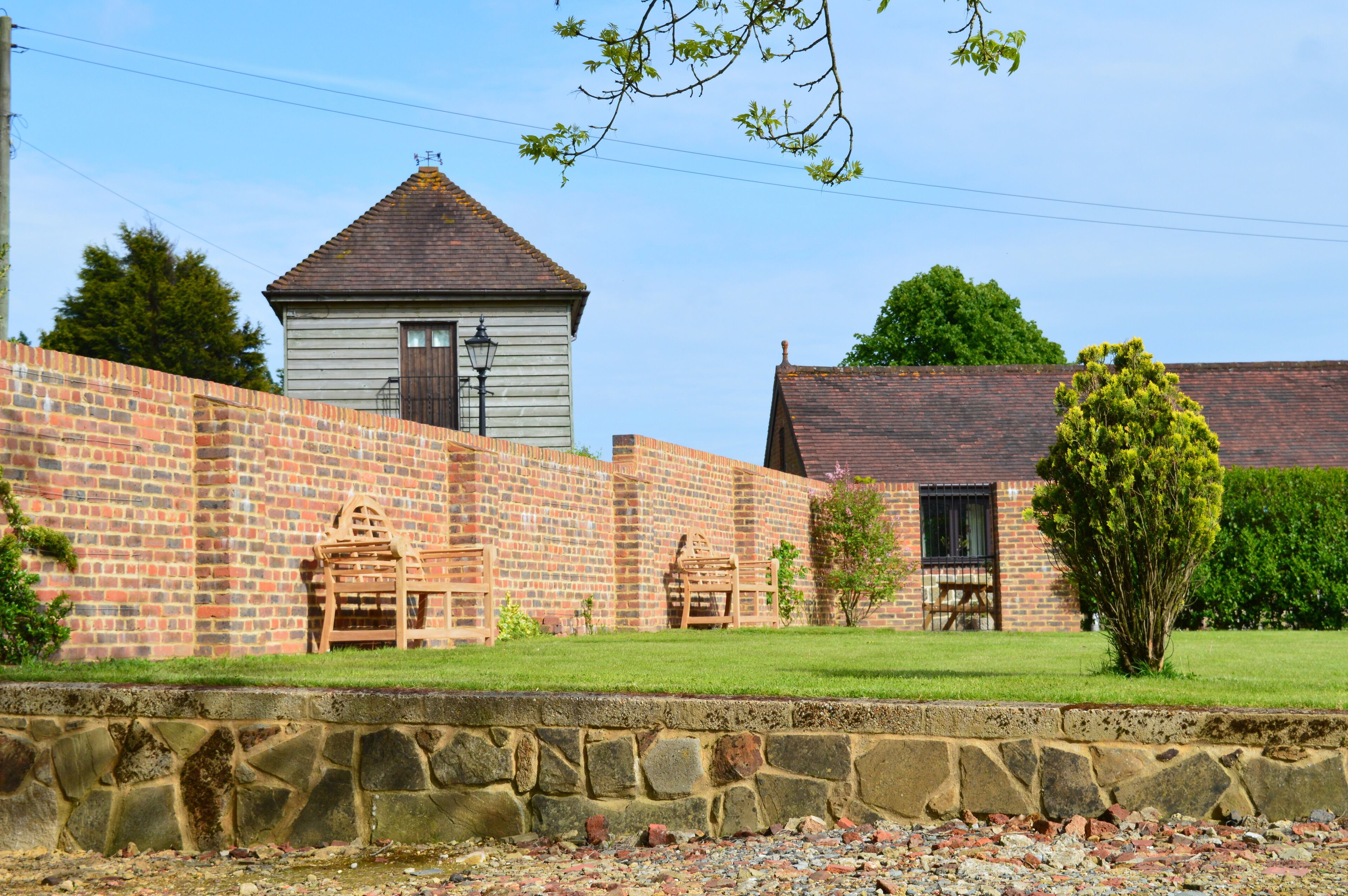 Tranquil, well-equipped Cottage in historic '1066 Country'.
