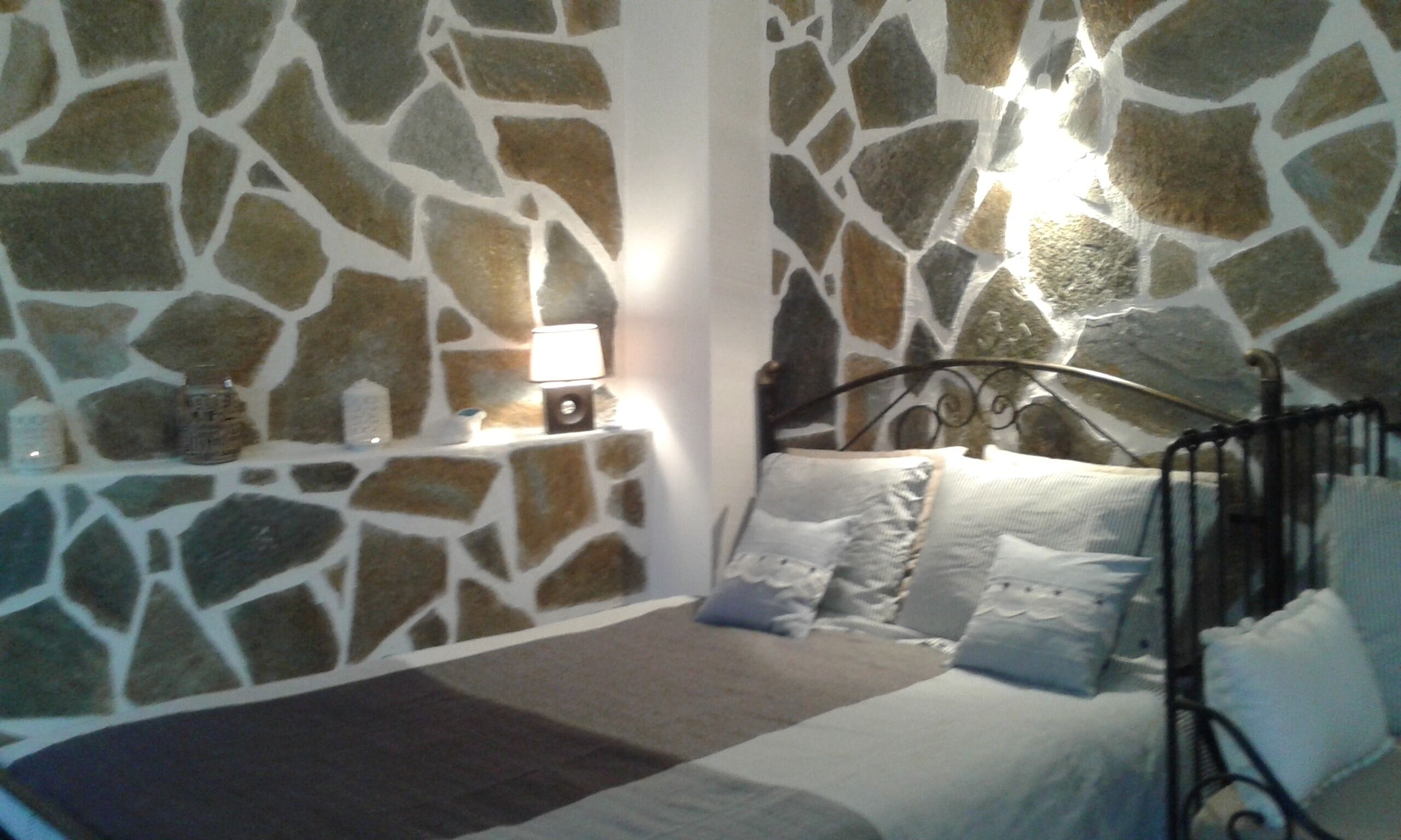 HOUSE DIRECTLY BY THE SEA