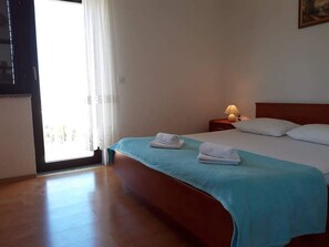 2 bedrooms, free WiFi, bed sheets