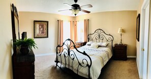 6 Schlafzimmer, Bügeleisen/Bügelbrett, Reisekinderbett, kostenloses WLAN