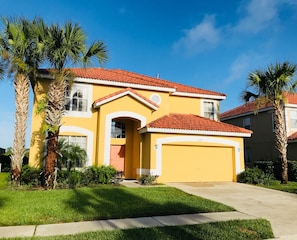 Exterior - Perfect spacious home with pool, ideal for families visiting Disney or golfers (Davenport)