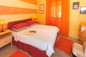 1 bedroom, WiFi, bed sheets