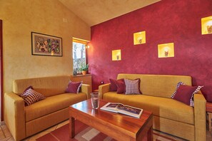 TV, fireplace, DVD player