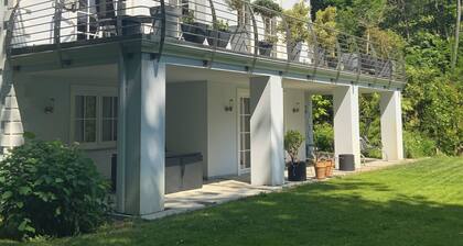 Modern apartment in spacious villa, 3,000 sqm property, south-facing slope, forest, WIFI