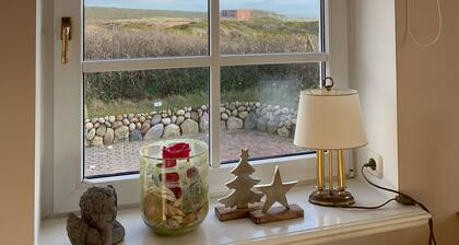 Exclusive vacation apartment in a spectacular,quiet dune location near the sea