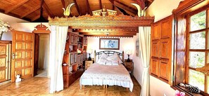 2 bedrooms, in-room safe, iron/ironing board, free WiFi - Großzüg. House with panoramic views of sea, mountains & valley + optional apartment (Tajuya)