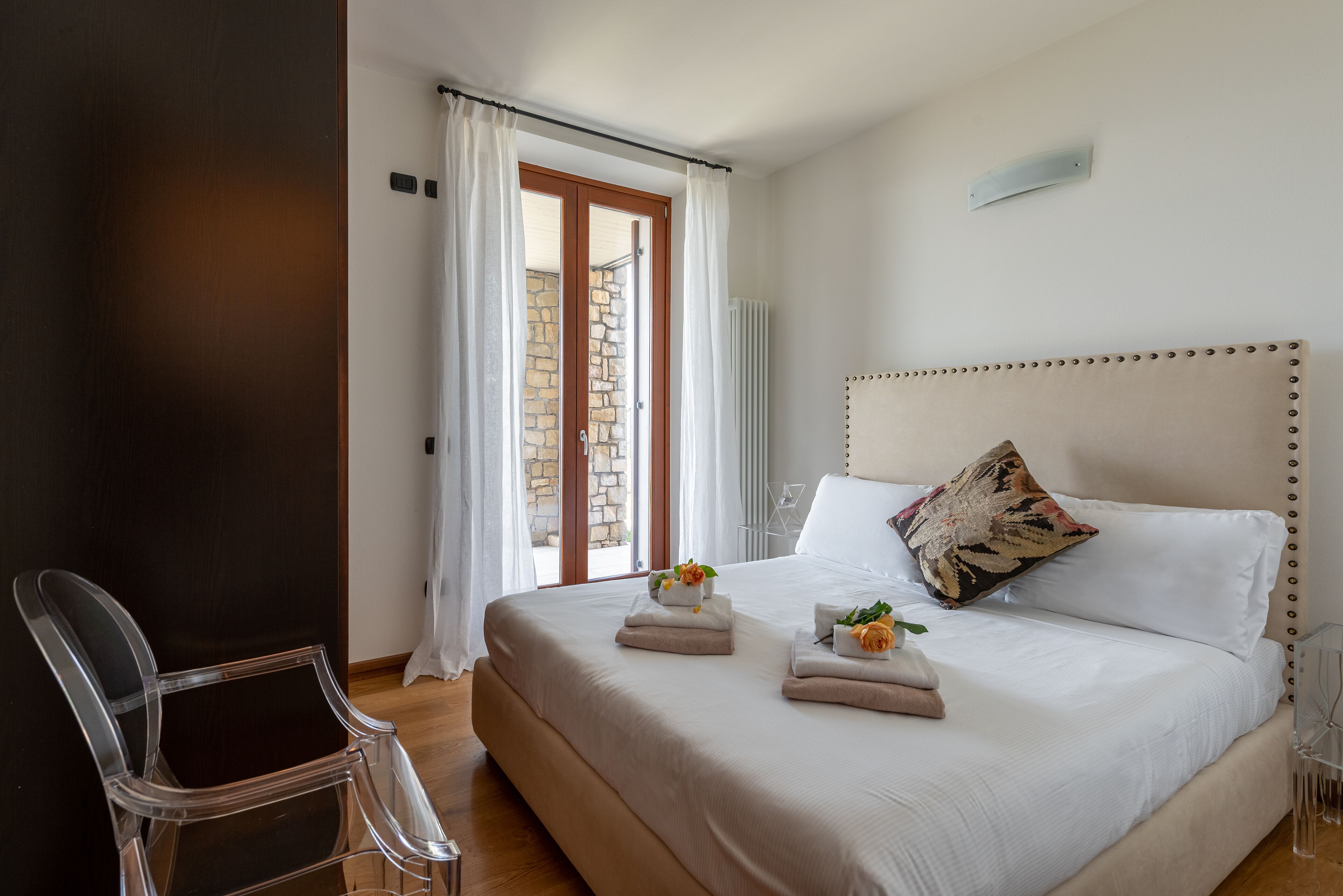 3 多间卧室、客房内保险箱、熨斗/熨衣板、免费 WiFi