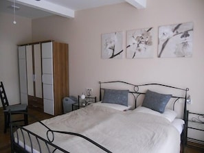 1 Schlafzimmer, WLAN, Bettwäsche