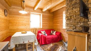 Smart-tv och eldstad