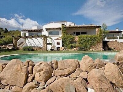 Beautiful villa with incredible views and large pool