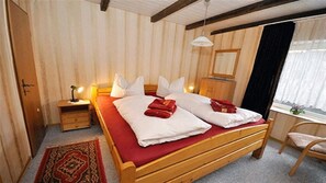 3 soverom, reiseseng for barn, wi-fi (inkludert) og sengetøy