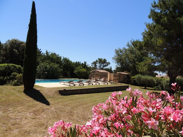Piscine extérieure, piscine chauffée