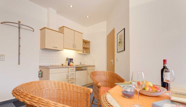 Dining - Apartment 6 - Villa Diana (Zinnowitz)