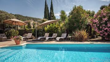 Piscine extérieure, piscine chauffée
