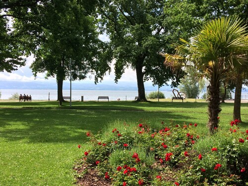 Seenahe Ferienwohnung in FN-Fischbach, 70 qm, mit eigenem Gartenbereich