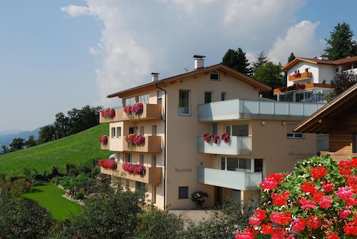 Appartement neuf et confortable près du village, à droite sur Kastanienweg 