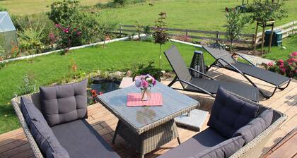 Fewo "Bauernstube" mit Pool und Saunanutzung auf restauriertem 3 Seitenhof