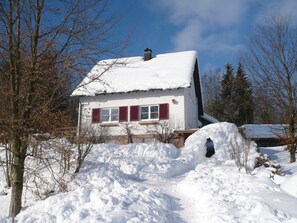 Exterior - New redecorated house in quiet locaton with big garden, ideal for families (Argen / Isny im Allgäu)