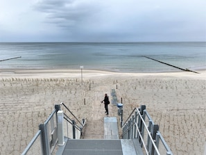 Tæt på stranden, liggestole