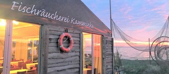 'Uns Hus' with terrace and small garden; Wlan; Internet-TV close to the beach and quiet 