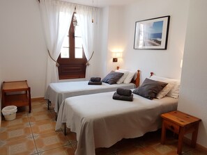 2 Schlafzimmer, Zimmersafe, Bügeleisen/Bügelbrett, WLAN