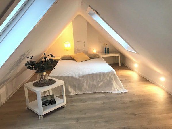 1 bedroom, iron/ironing board, free WiFi, bed sheets