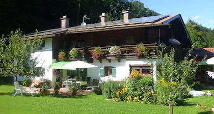 Apartamento *** (DTV Kassification) con un gran balcón soleado u. maravillosa vista a la montaña