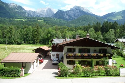 Apartment *** (DTV Kassification) with a large sunny balcony u. wonderful mountain view