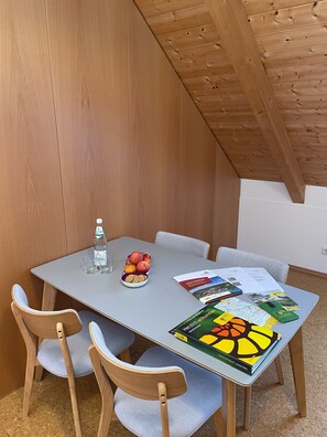 Dining - Your vacation home at the geographical center of Bavaria (Kipfenberg)
