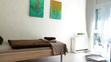 2 Schlafzimmer, Zimmersafe, Bügeleisen/Bügelbrett, kostenloses WLAN