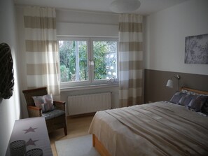 1 bedroom, iron/ironing board, free WiFi, bed sheets - Welcome to your little break! (Dortmund)