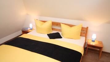 2 bedrooms, internet, bed sheets