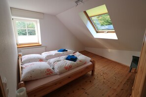 3 Schlafzimmer, Bügeleisen/Bügelbrett, Reisekinderbett, kostenloses WLAN
