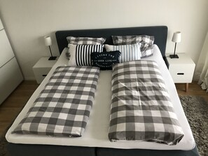 1 bedroom, travel cot, free WiFi, bed sheets