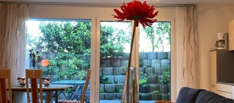 ボーデン湖の近くの美しいテラス付きの静かな場所にあるアパートメントです。 フリードリヒスハーフェンメッセ