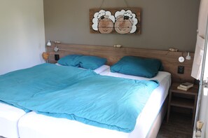 3 bedrooms, free WiFi, bed sheets