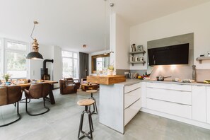 Fridge, microwave, oven, stovetop - 5 ***** star beach house (new from 2017), outdoor whirlpool, sauna, WiFi, wellness (Karlshagen)