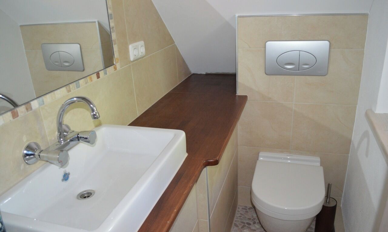 WC zum Schlafzimmer im DG